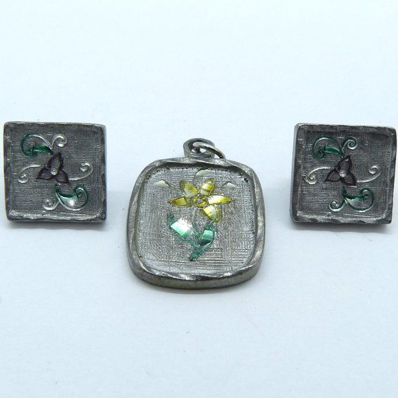 Vintage Kelly Waters Hand Crafted Etched Flower Pewter Pendants & Earring Set - Picture 3 of 3